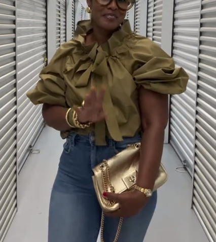 Ruffle Collar Lantern Sleeve Shirt