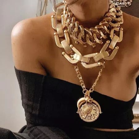 U-shaped Clavicle Necklace